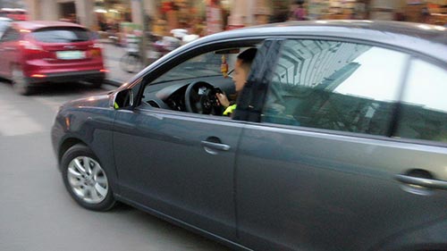 成都職業(yè)驗(yàn)車師